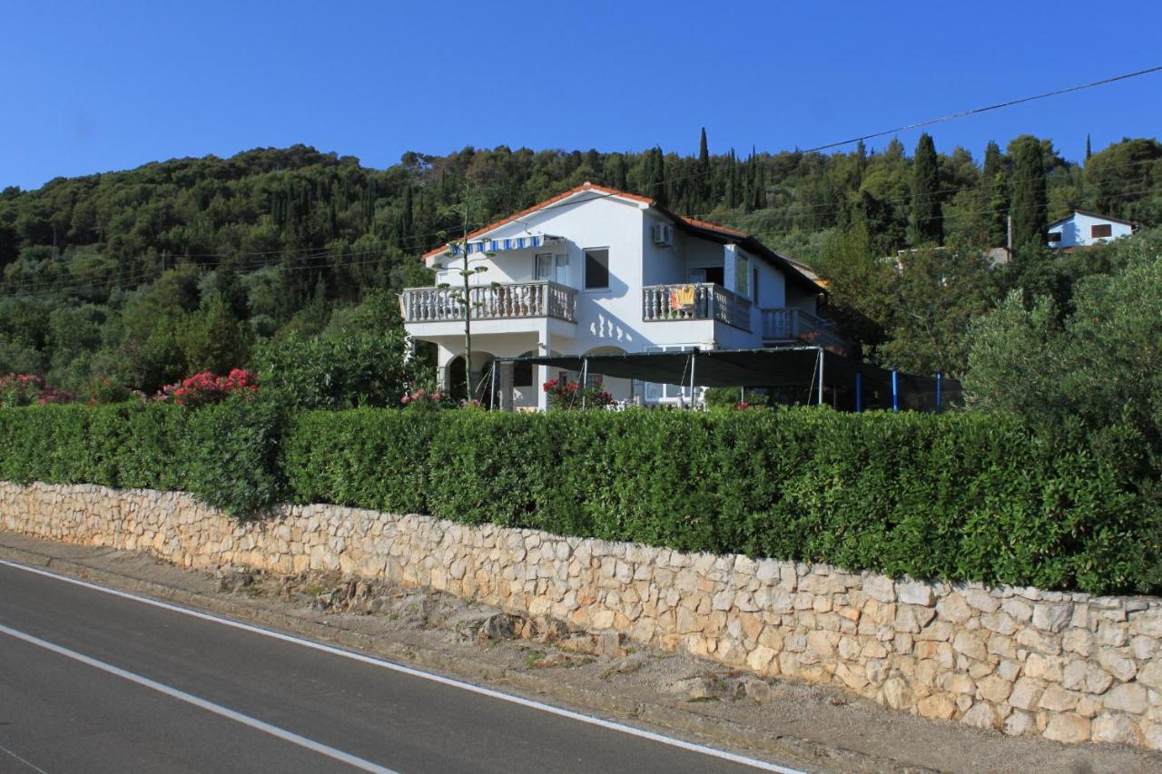 Apartments With A Parking Space Preko, Ugljan - 8224 Exterior foto