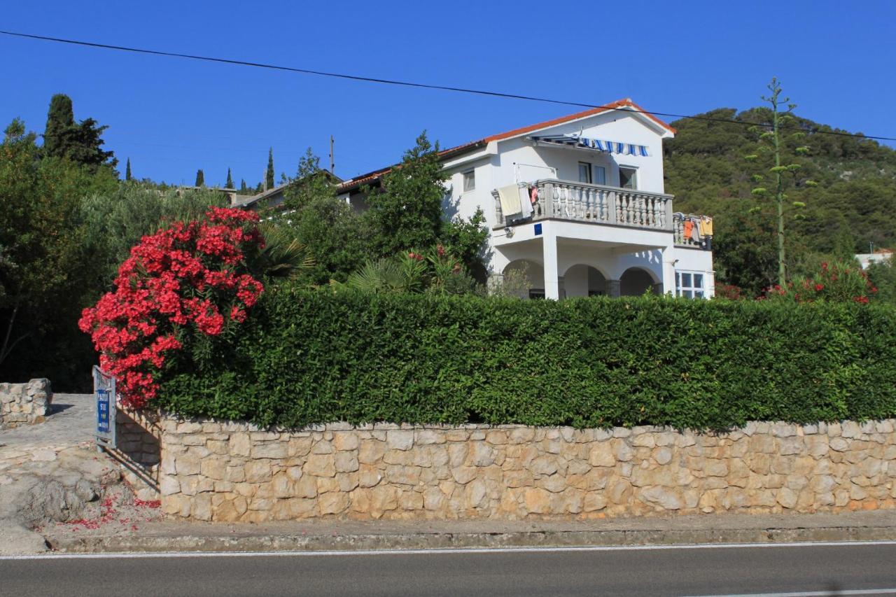 Apartments With A Parking Space Preko, Ugljan - 8224 Exterior foto