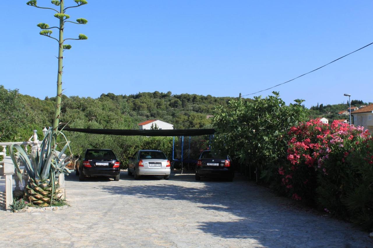 Apartments With A Parking Space Preko, Ugljan - 8224 Exterior foto