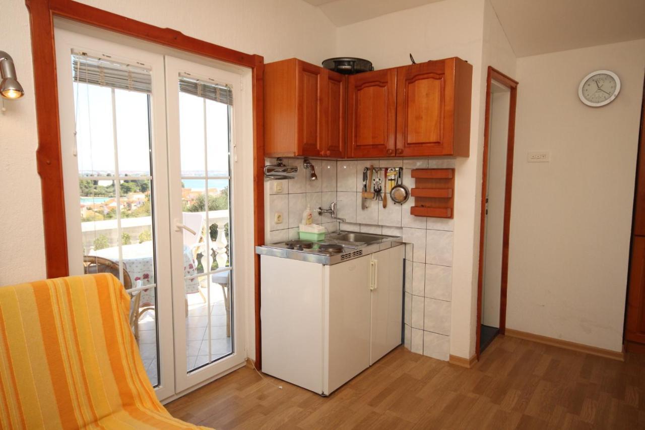 Apartments With A Parking Space Preko, Ugljan - 8224 Exterior foto